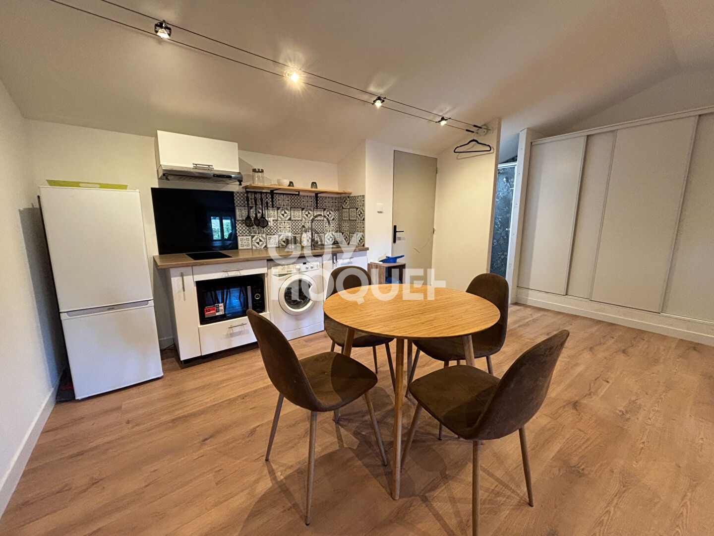 Studio Meublé  - avec extérieur - 37 m²