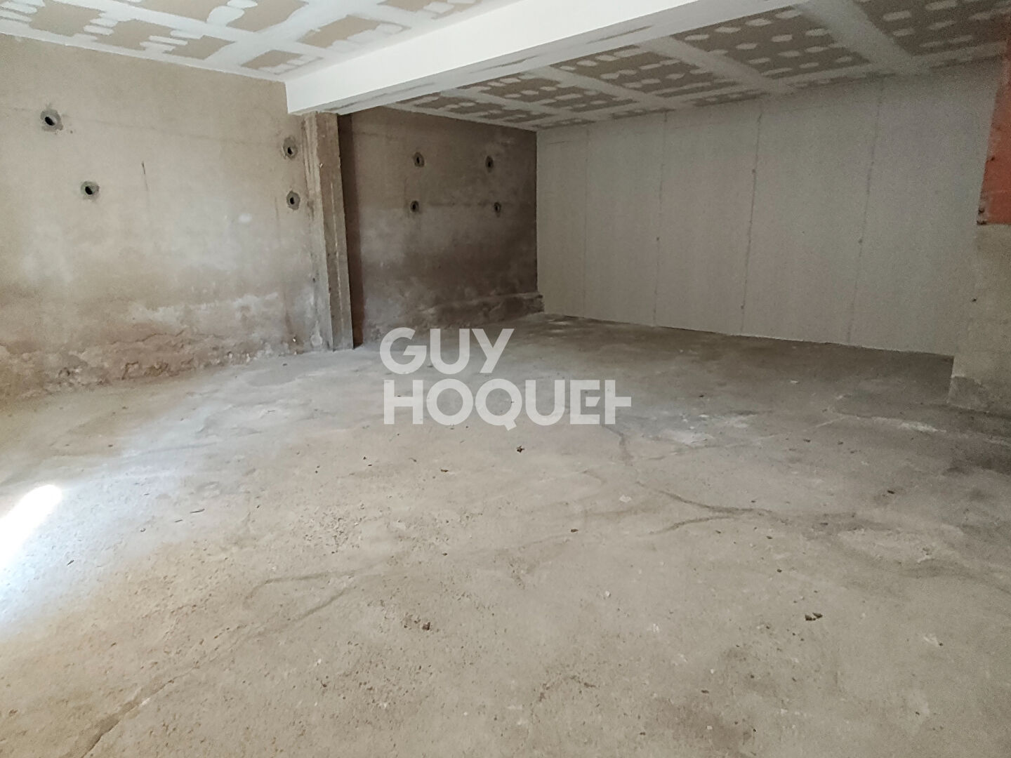 Garage / dépôt à louer - 50 M² pour stockage de matériel