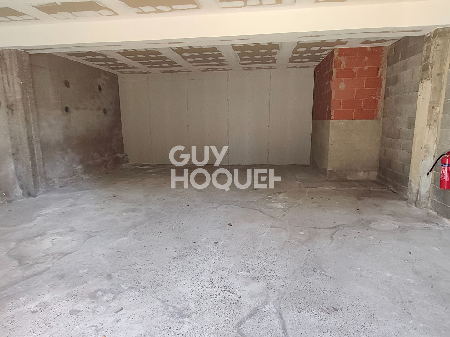 Garage / dépôt à louer - 50 M² pour stockage de matériel