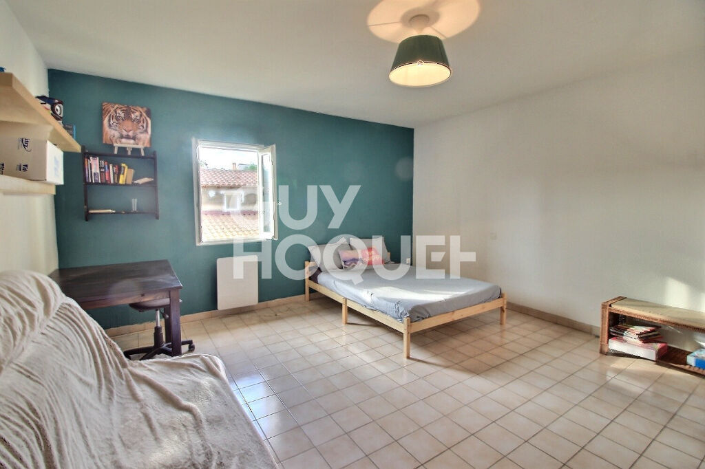 Tarascon - Maison de ville de 79 M2 - cour
