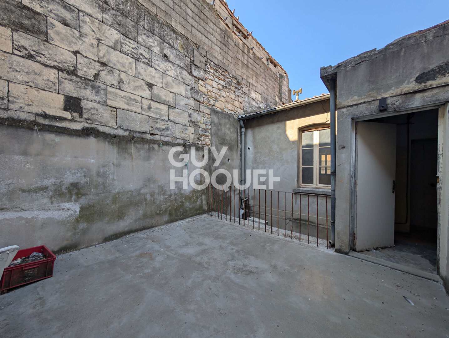 immeuble Beaucaire 7 pièces 180 m2