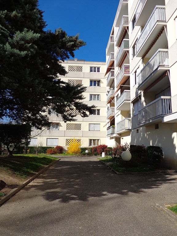 LYON 5ème - Joliot Curie