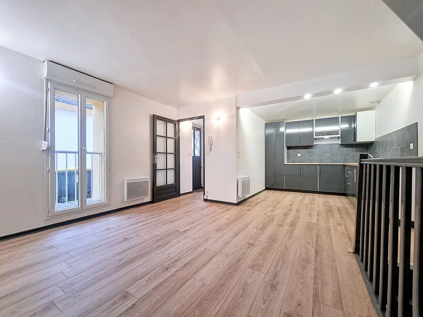 A REIMS - APPARTEMENT T4 HYPER-CENTRE