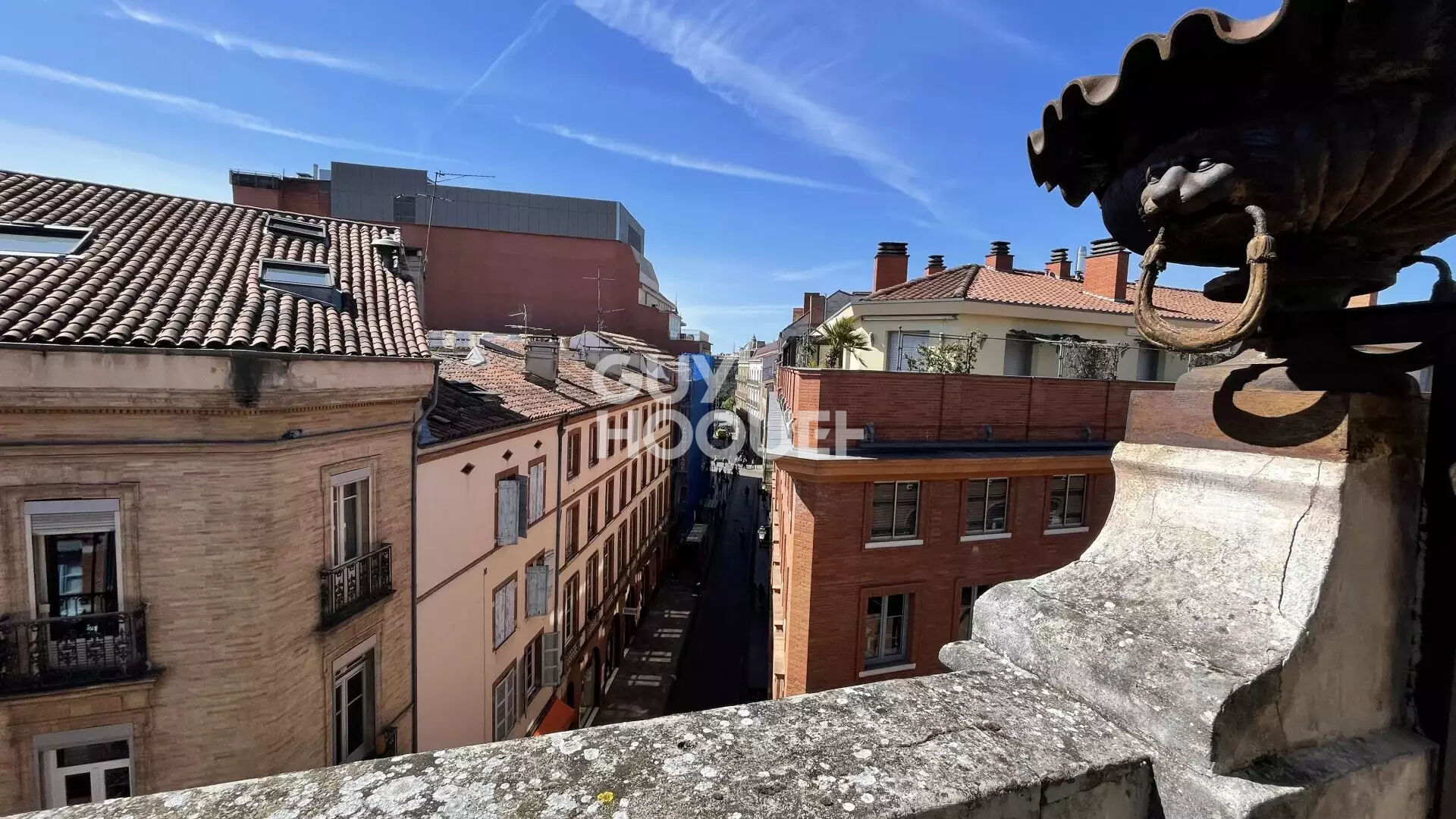 Rare hyper centre, 4 pièces en dernier étage avec terrasse de 44 m2