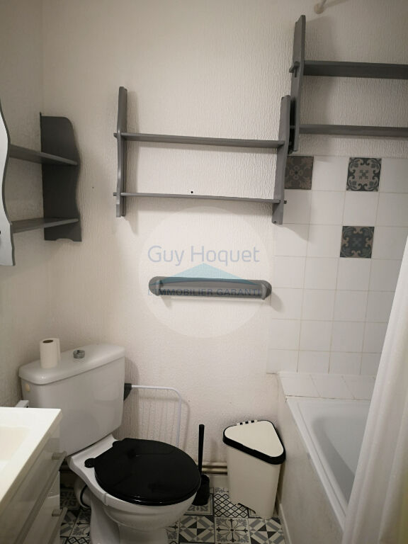 STUDIO MEUBLE DERNIER ETAGE SUR COUR TOULOUSE SAINT AGNE METRO SAINT AGNE SNCF