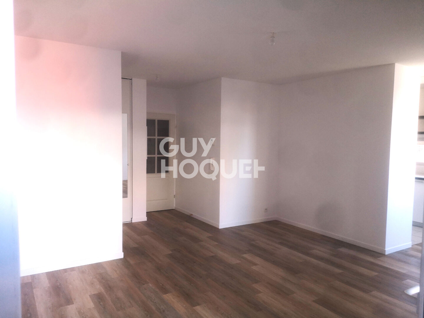 APPARTEME?NT TYPE 3 ANNEE 2012 RENOVE TERRASSE PARKING COUVERT JARDIN NIEL SAINT AGNE