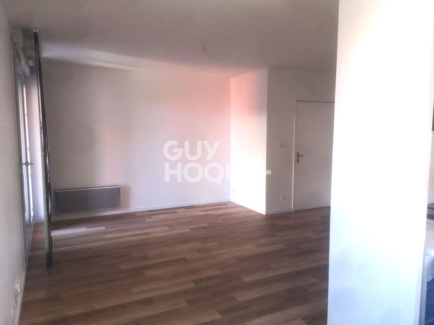 APPARTEME?NT TYPE 3 ANNEE 2012 RENOVE TERRASSE PARKING COUVERT JARDIN NIEL SAINT AGNE