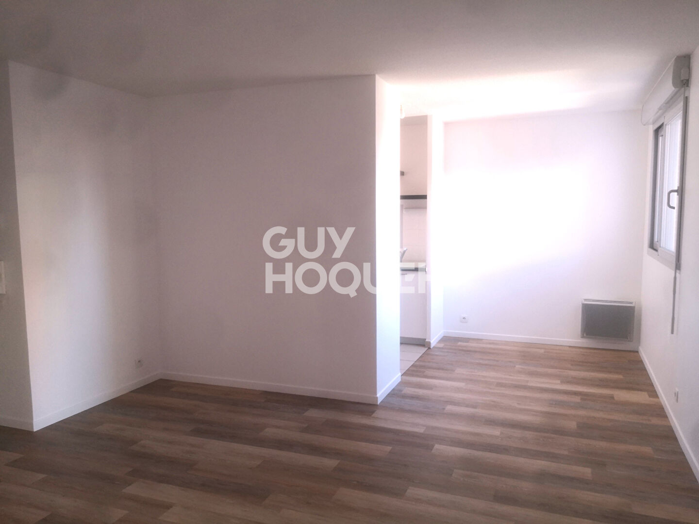 APPARTEME?NT TYPE 3 ANNEE 2012 RENOVE TERRASSE PARKING COUVERT JARDIN NIEL SAINT AGNE