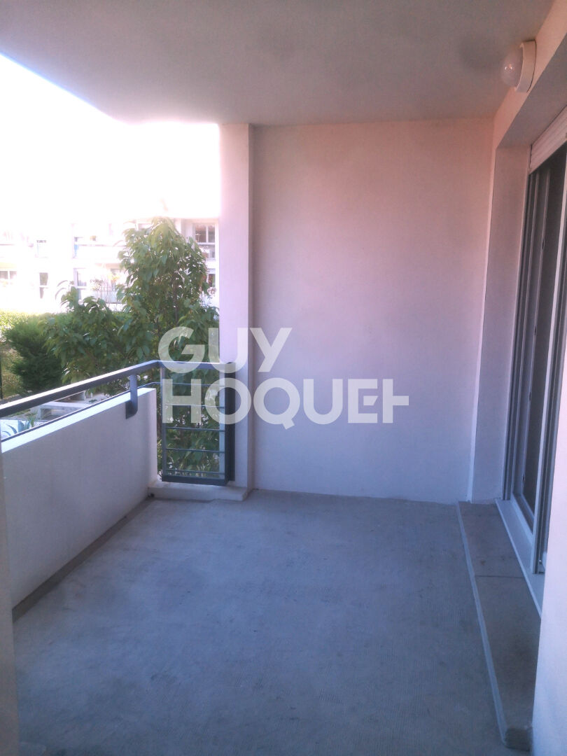 APPARTEME?NT TYPE 3 ANNEE 2012 RENOVE TERRASSE PARKING COUVERT JARDIN NIEL SAINT AGNE