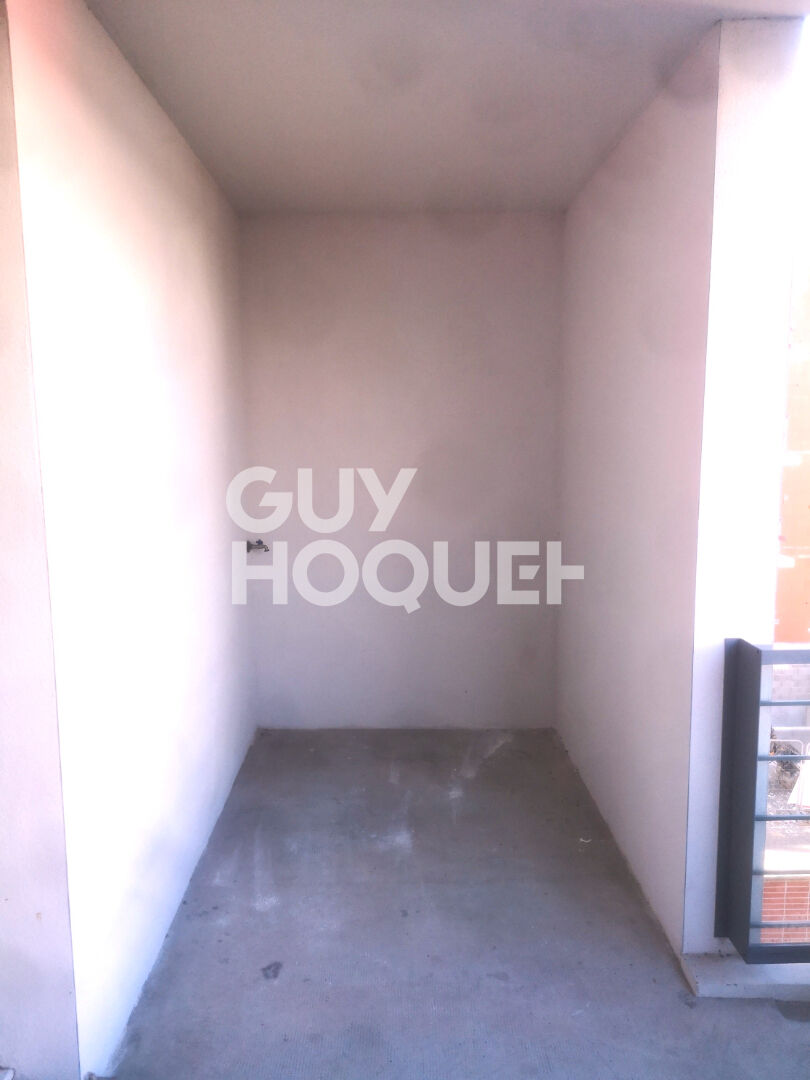 APPARTEME?NT TYPE 3 ANNEE 2012 RENOVE TERRASSE PARKING COUVERT JARDIN NIEL SAINT AGNE