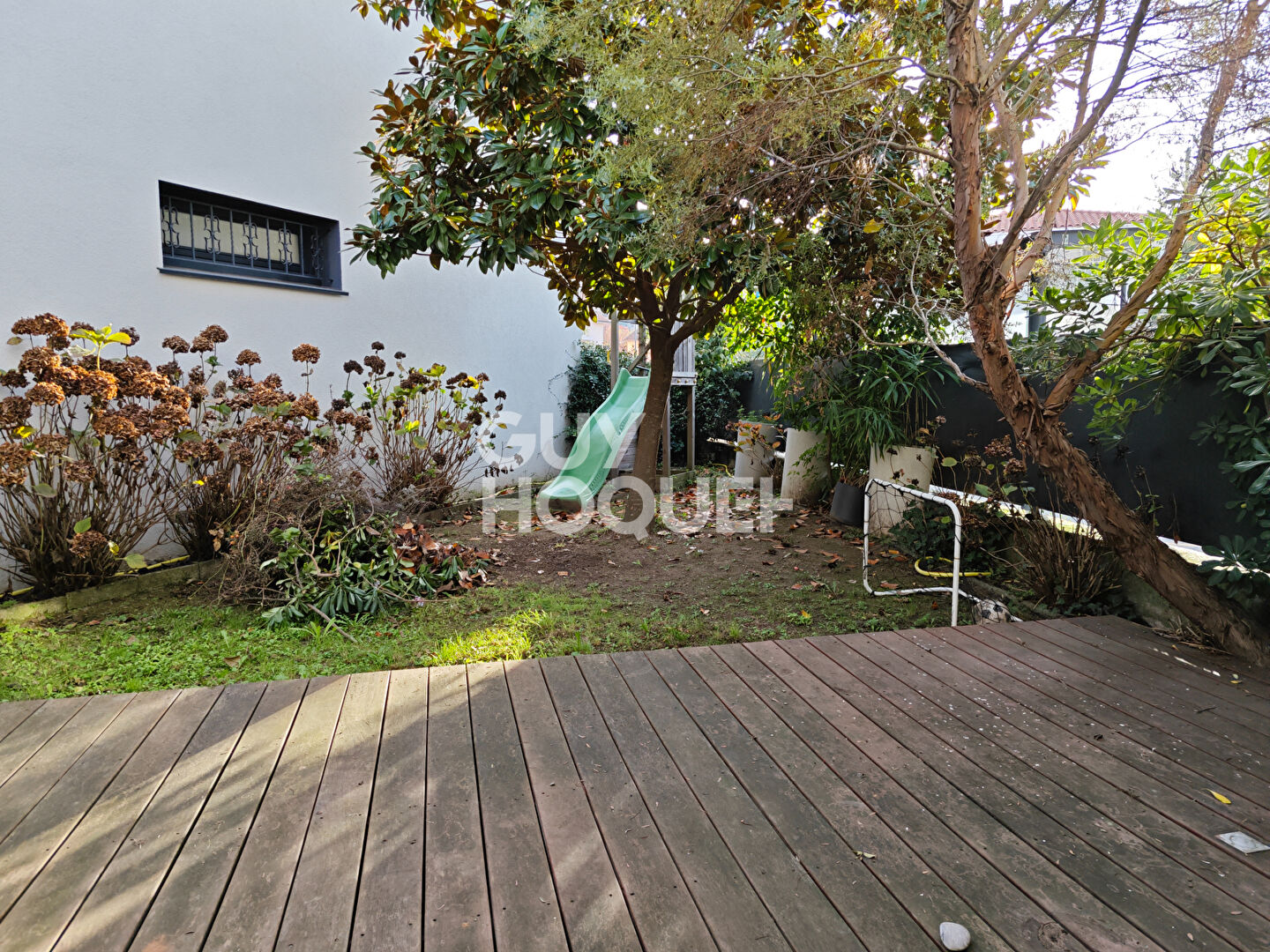 MAISON TYPE 5 RENOVEE TERRASSE JARDIN COUR POUR VEHICULES  METRO SAOUZELONG