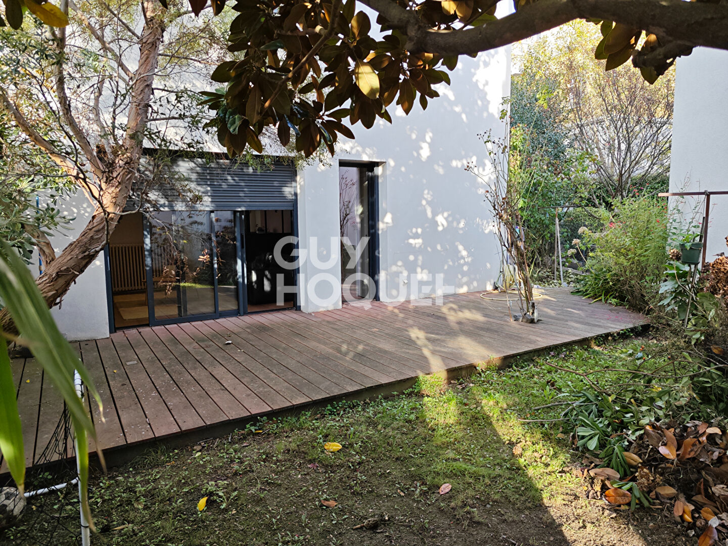 MAISON TYPE 5 RENOVEE TERRASSE JARDIN COUR POUR VEHICULES  METRO SAOUZELONG