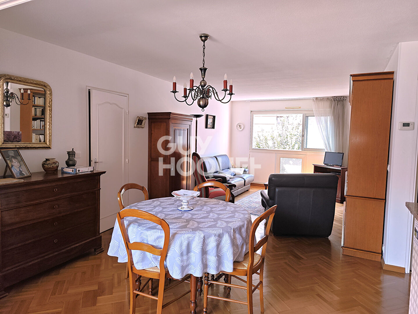 APPARTEMENT TYPE 4  AVEC TERASSE CAVE GARAGE DOUBLE SAINT MICHEL METRO PALAIS DE JUSTICE