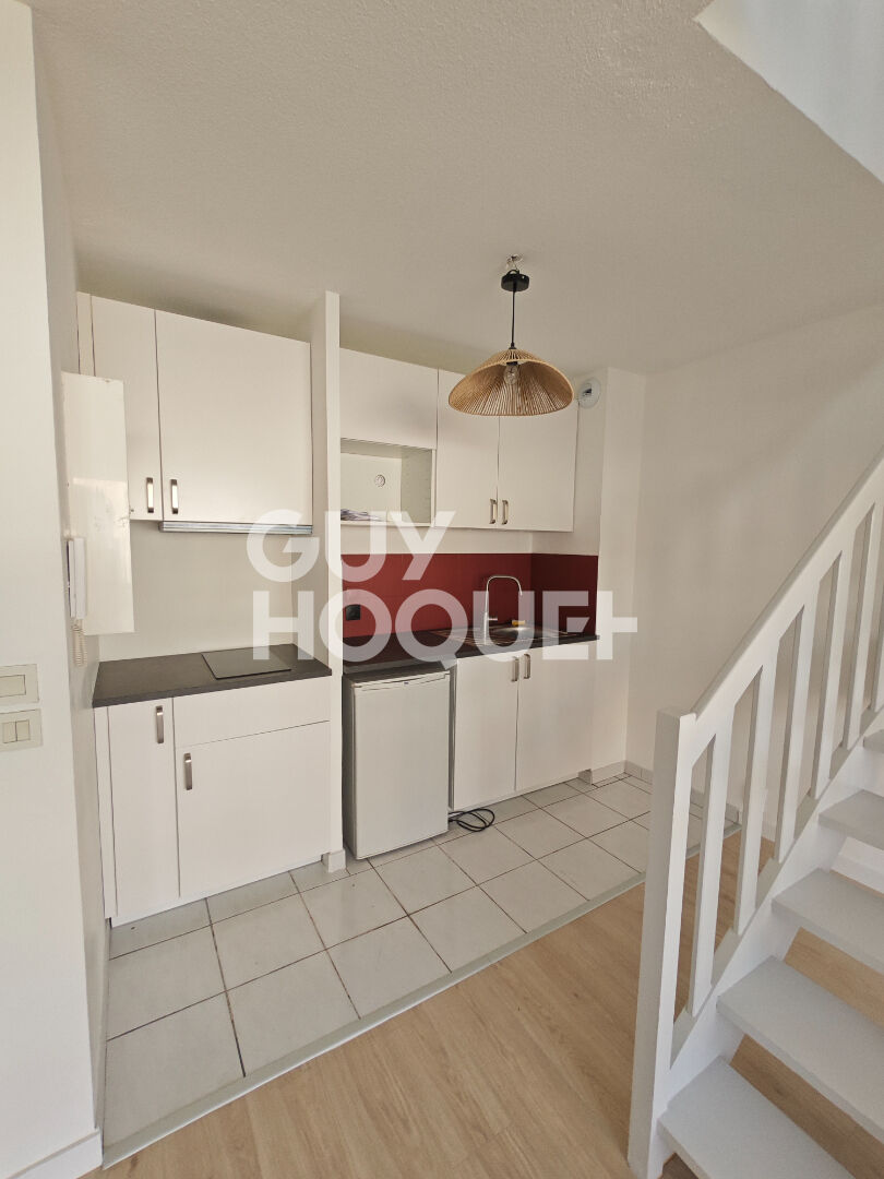 APPARTEMENT TYPE 2 DUPLEX BALCON PARKING COUVERT CELLIER METRO SAINT AGNE