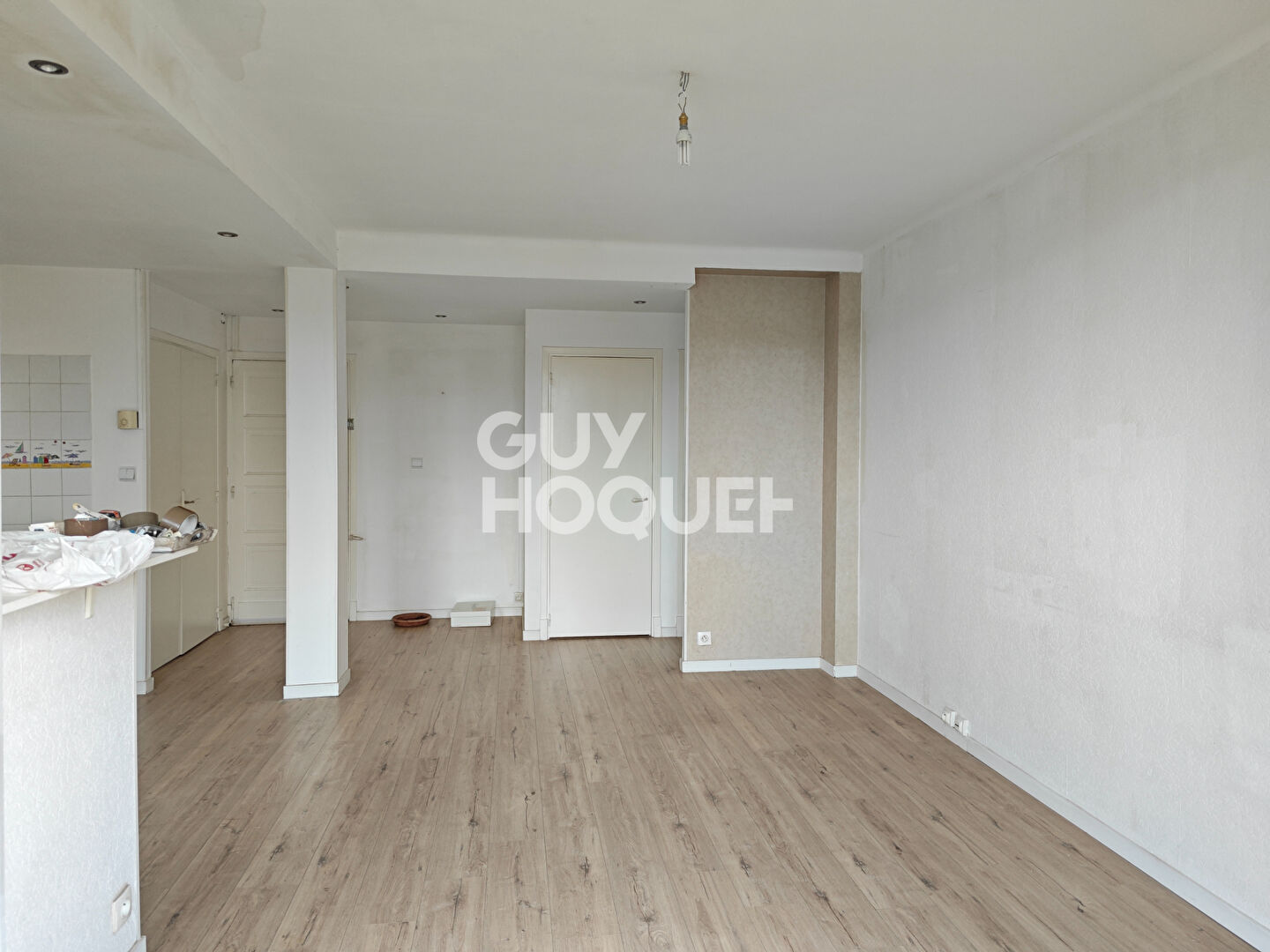 APPARTEMENT TYPE 2 BALCON CAVE PARKING  SAINT AGNE