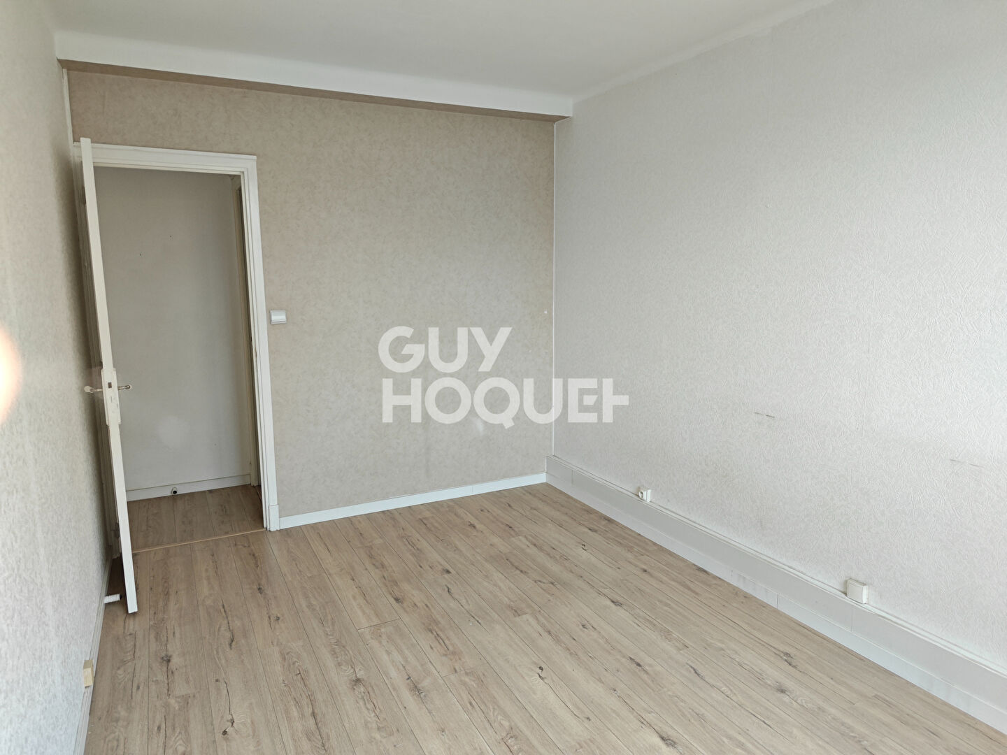 APPARTEMENT TYPE 2 BALCON CAVE PARKING  SAINT AGNE