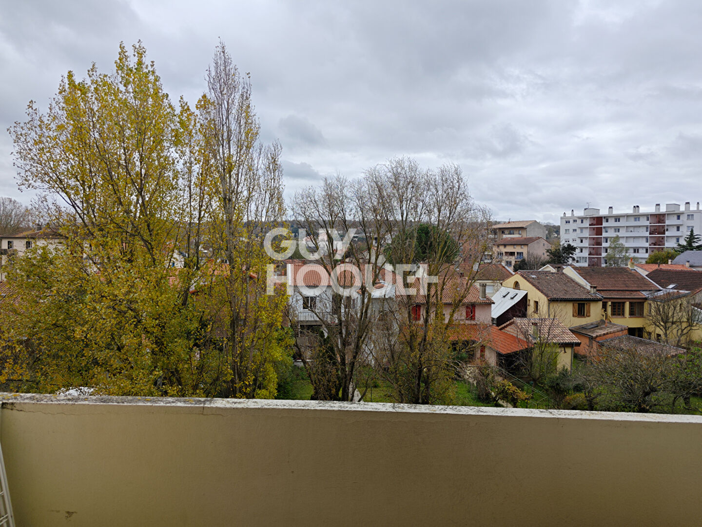 APPARTEMENT TYPE 2 BALCON CAVE PARKING  SAINT AGNE