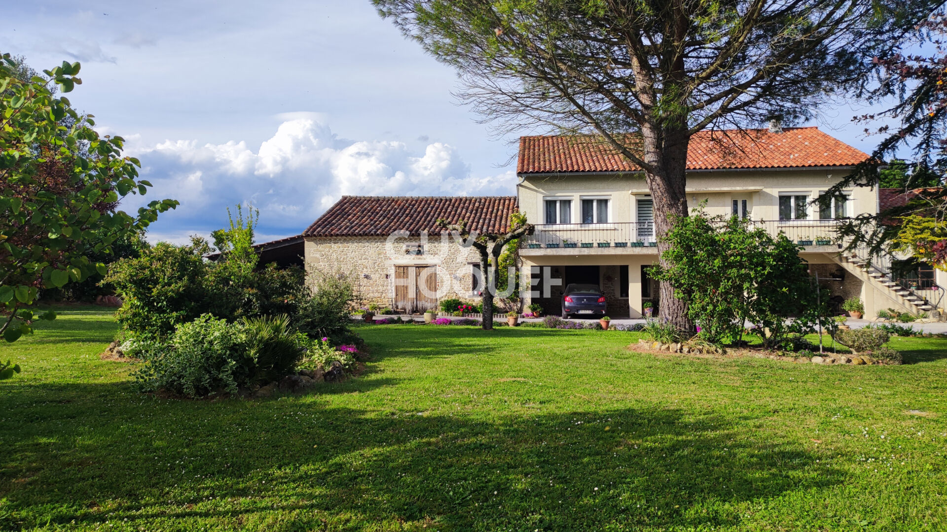 Maison 6 pièce(s)+dépendances