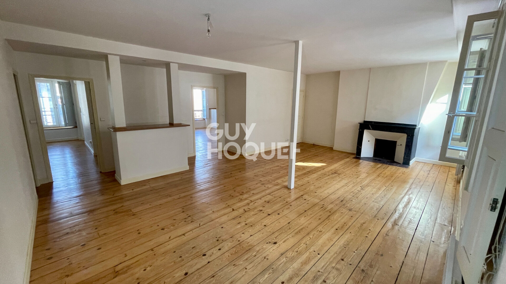 A louer, Toulouse T3 de Charme 108 m², Ascenseur, à 2 pas du Capitole !