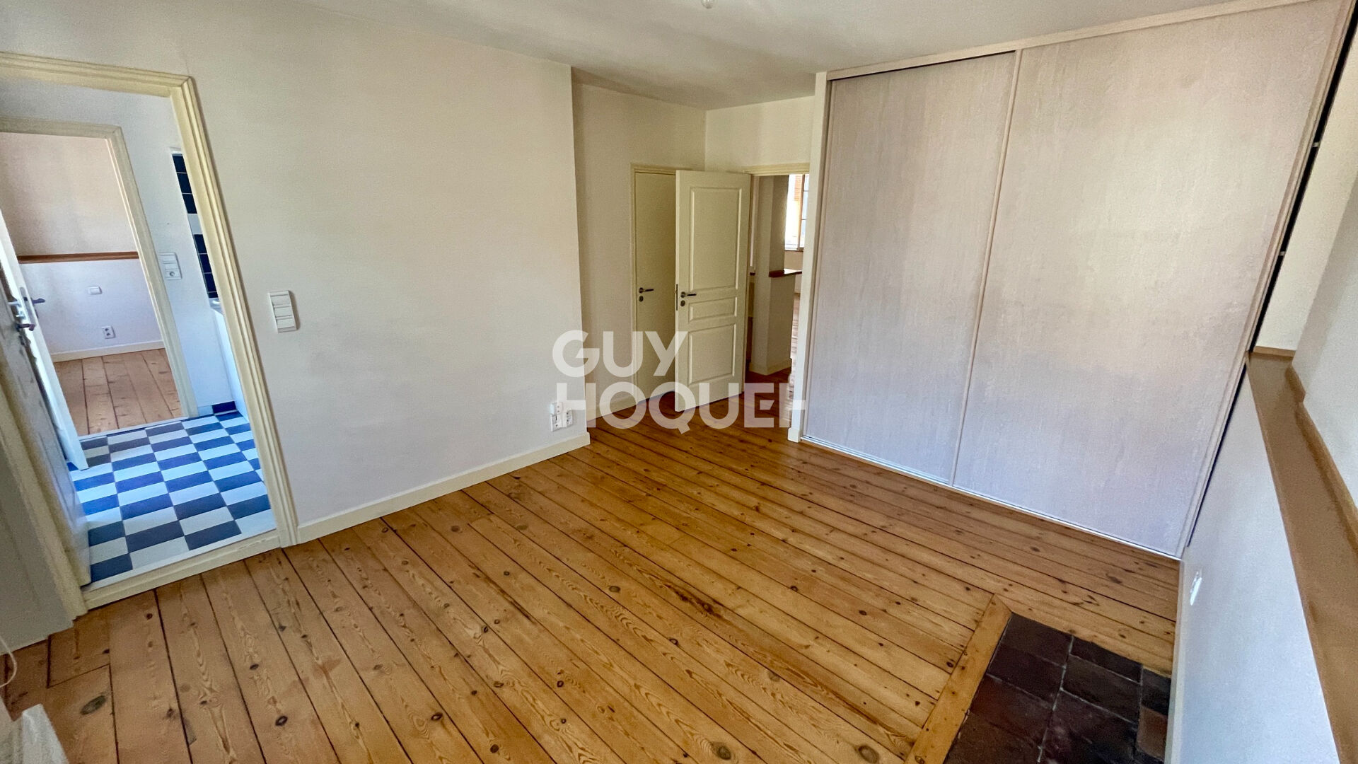 A louer, Toulouse T3 de Charme 108 m², Ascenseur, à 2 pas du Capitole !