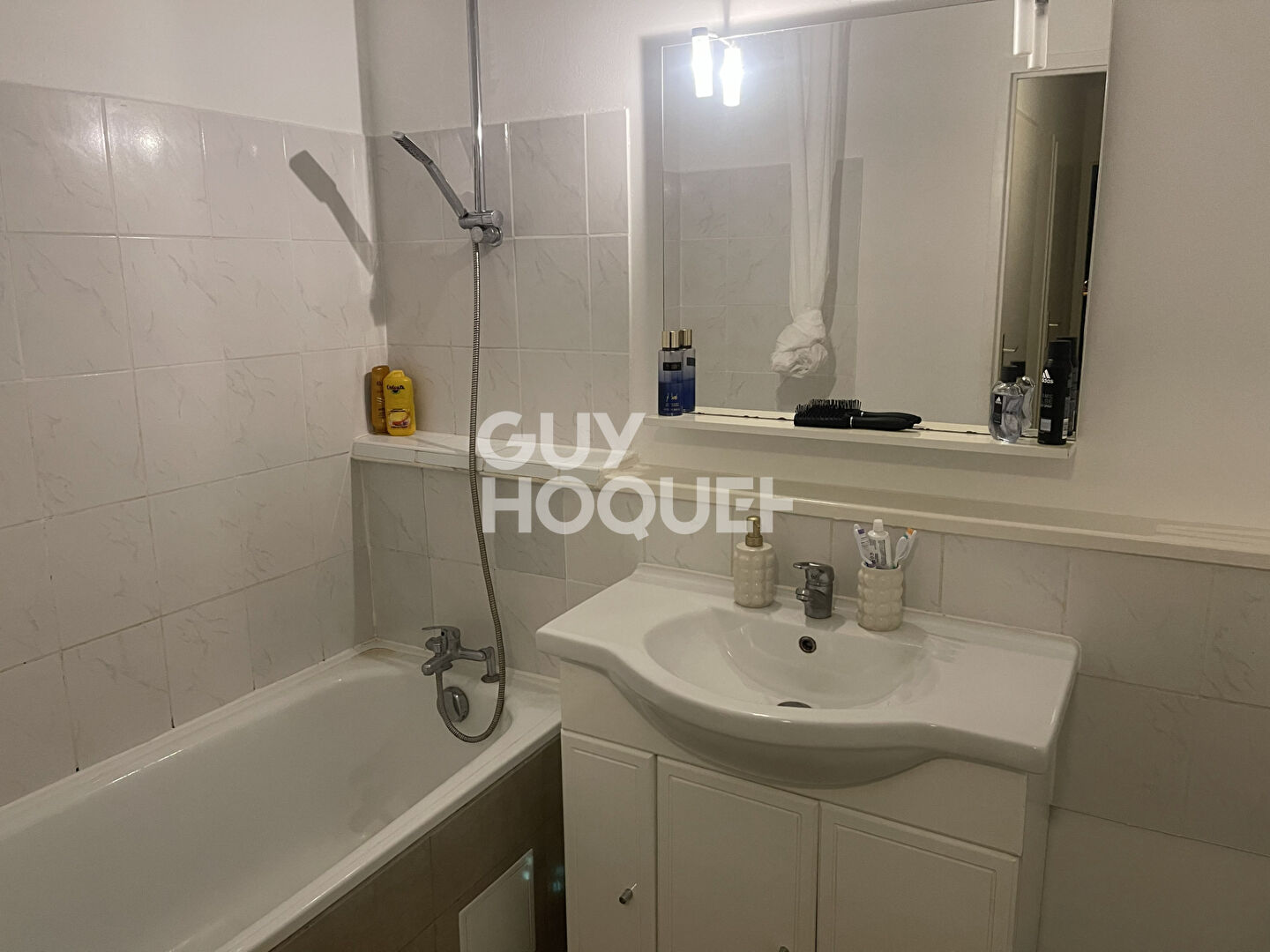 T3 de 70 m² avec balcon, parking et locataire en place ? 