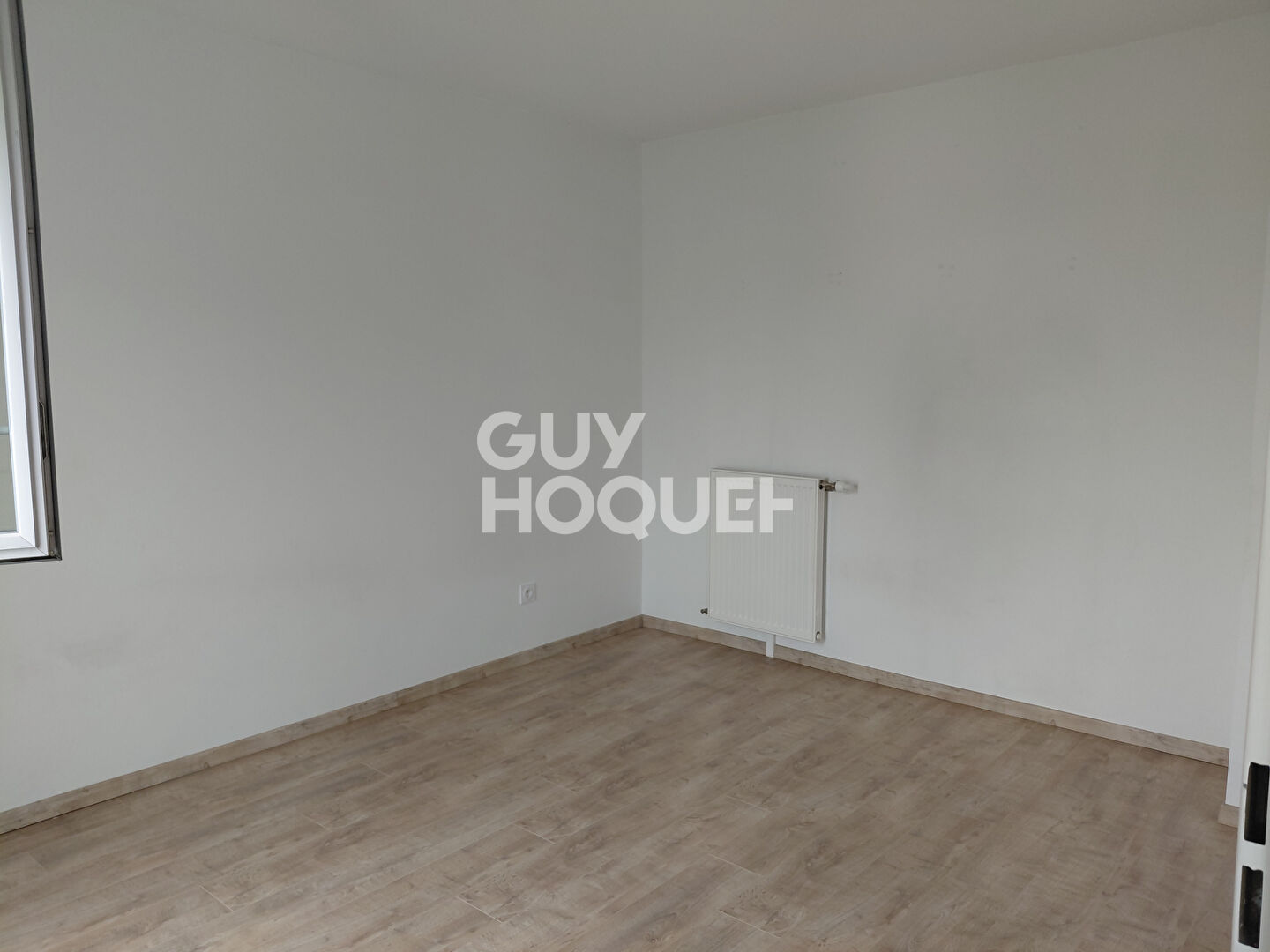 2 pièce(s)+terrasse+pkg sous-sol