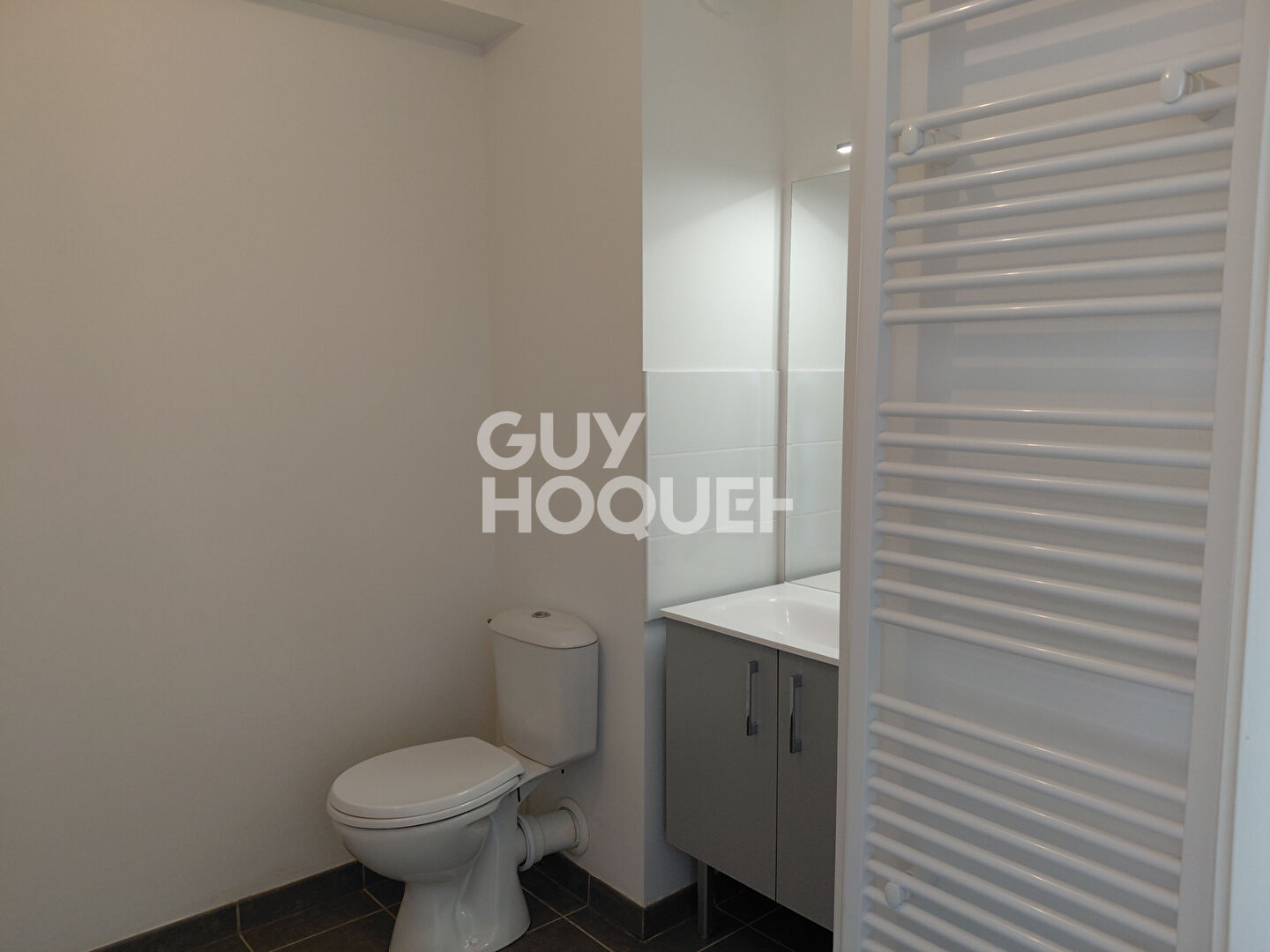 2 pièce(s)+terrasse+pkg sous-sol