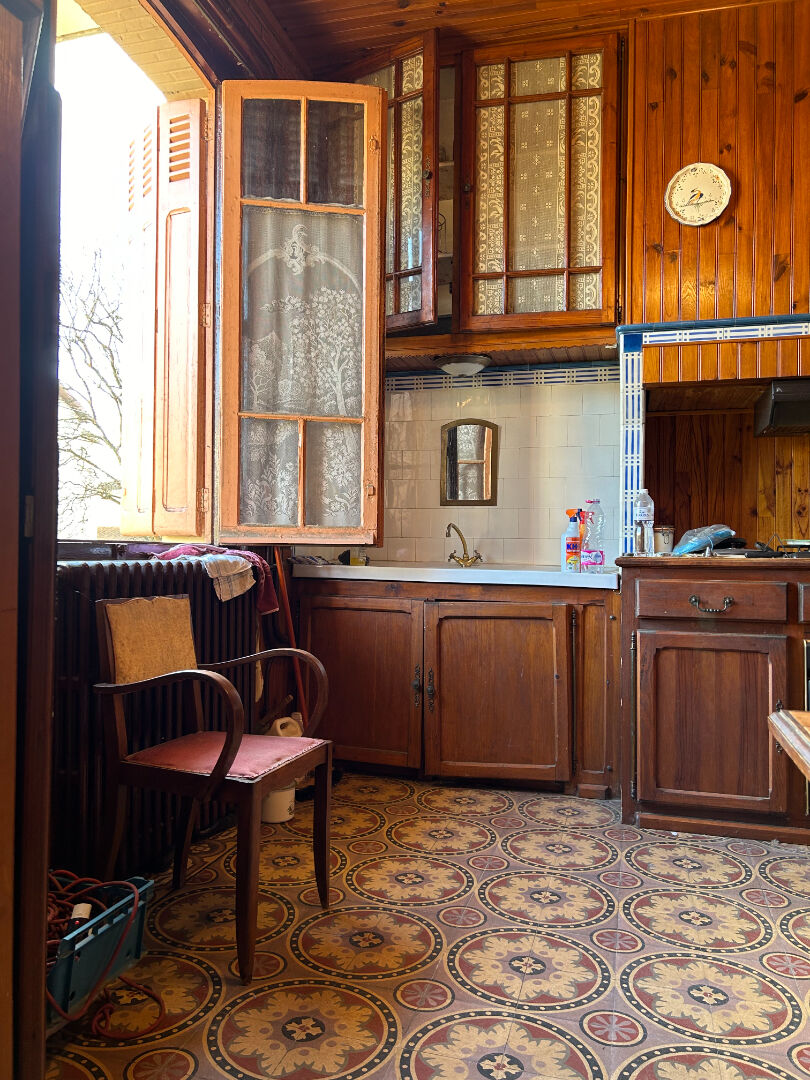 COTE PAVEE A DEUX PAS DE  SAINTE MARIE DES CHAMPS GRANDE MAISON  FAMILIALE A RENOVER