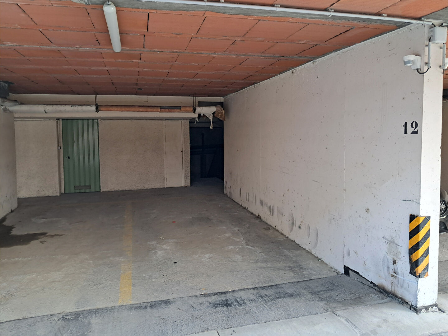 Parking / box Toulouse 14 m2