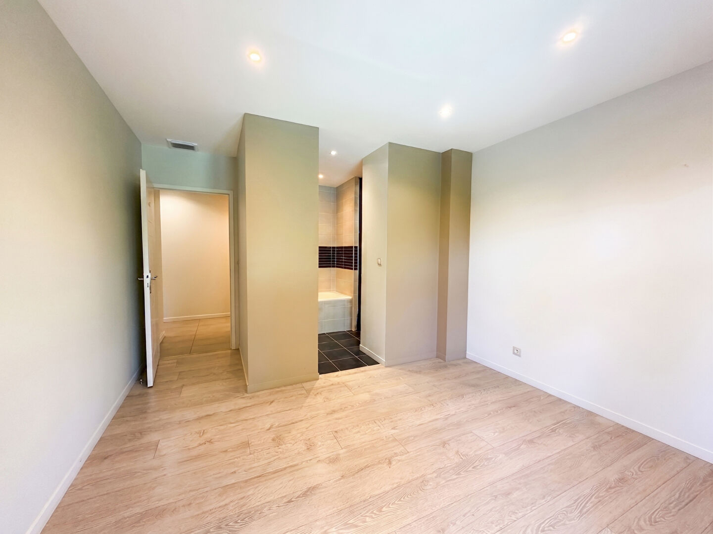 Villa d'Exception secteur BALMA 7 pièce(s) 275 m2