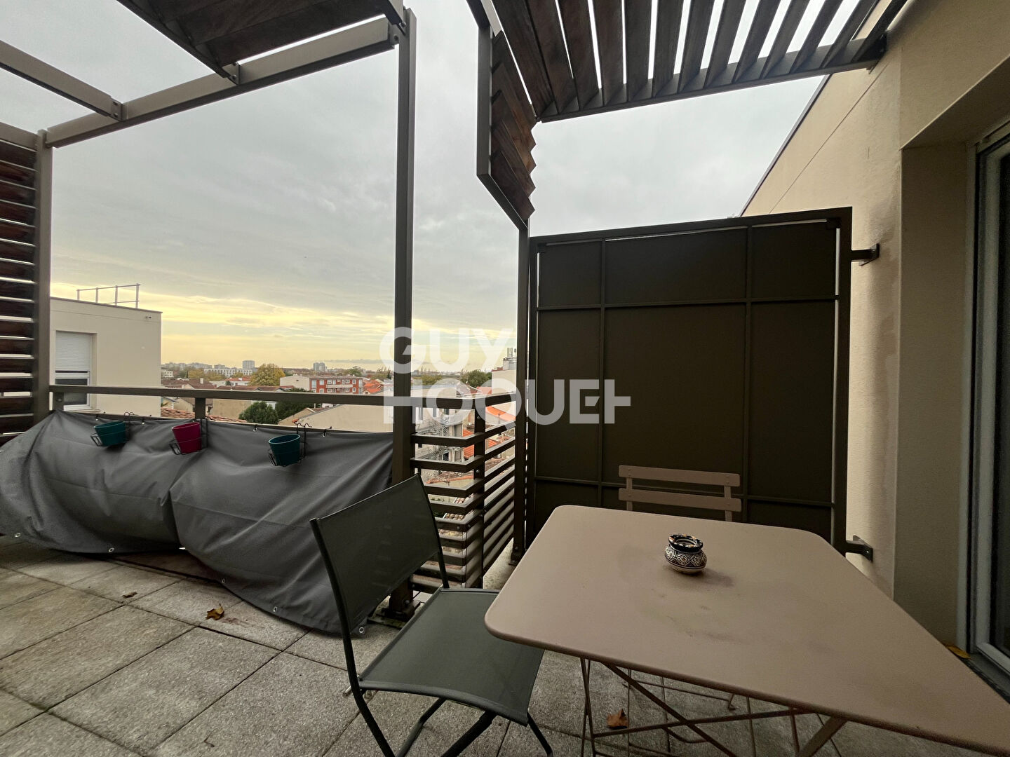 AVENUE DE MURET - APPARTEMENT T3 Meublé