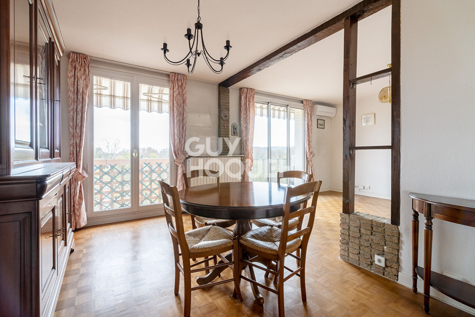 Croix de Pierre : T4 vue Garonne avec parking et caves !