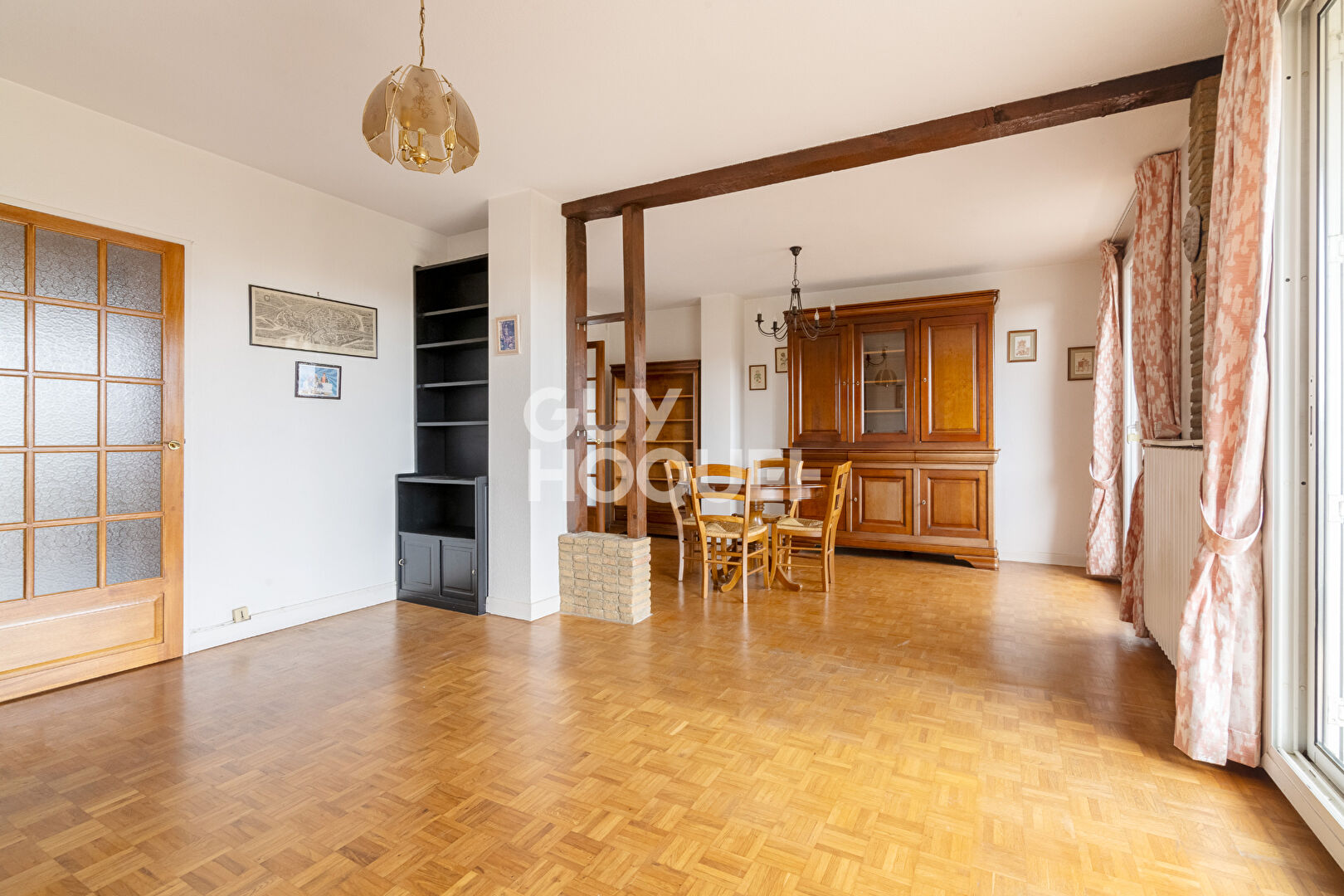 Croix de Pierre : T4 vue Garonne avec parking et caves !