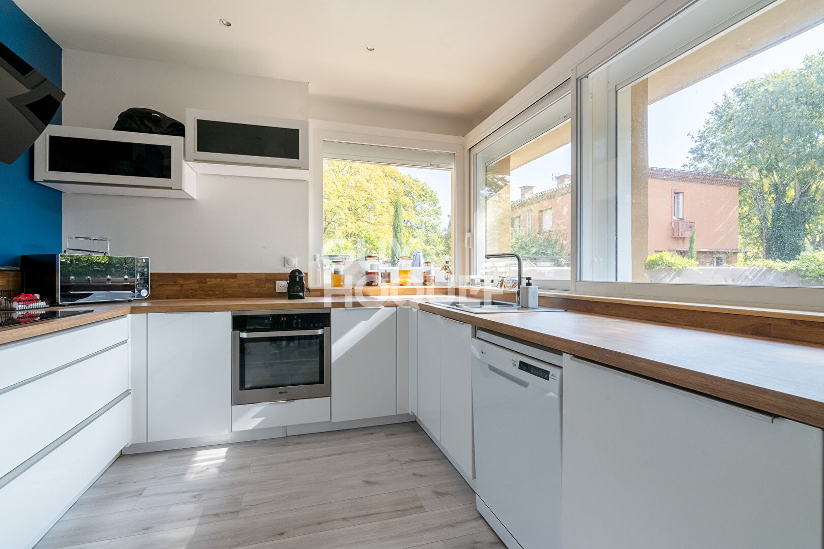 La Pointe/Papus : Maison rénovée avec jardin et stationnement