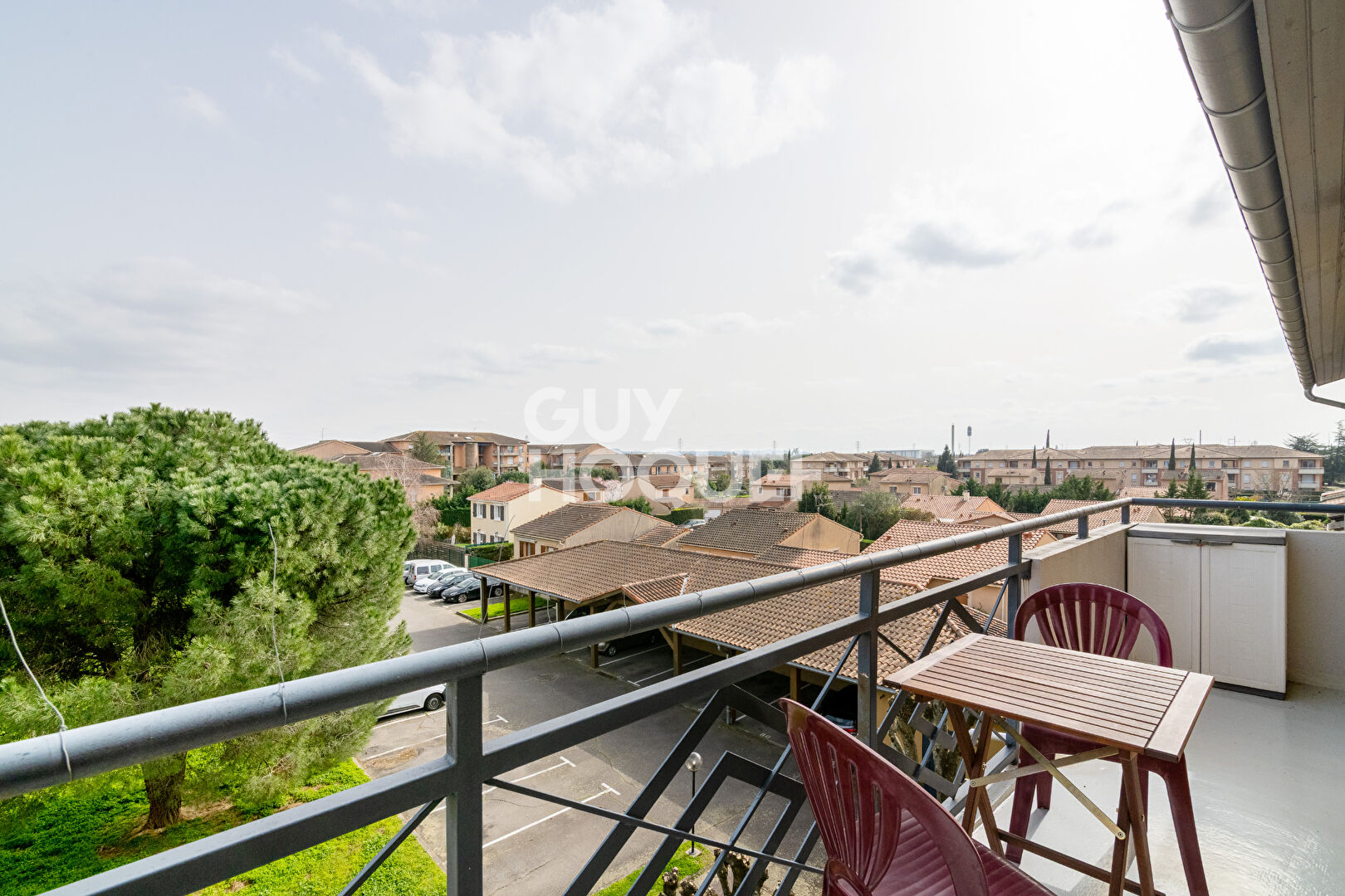 À vendre : Appartement T3 clés en main avec parking et balcon.