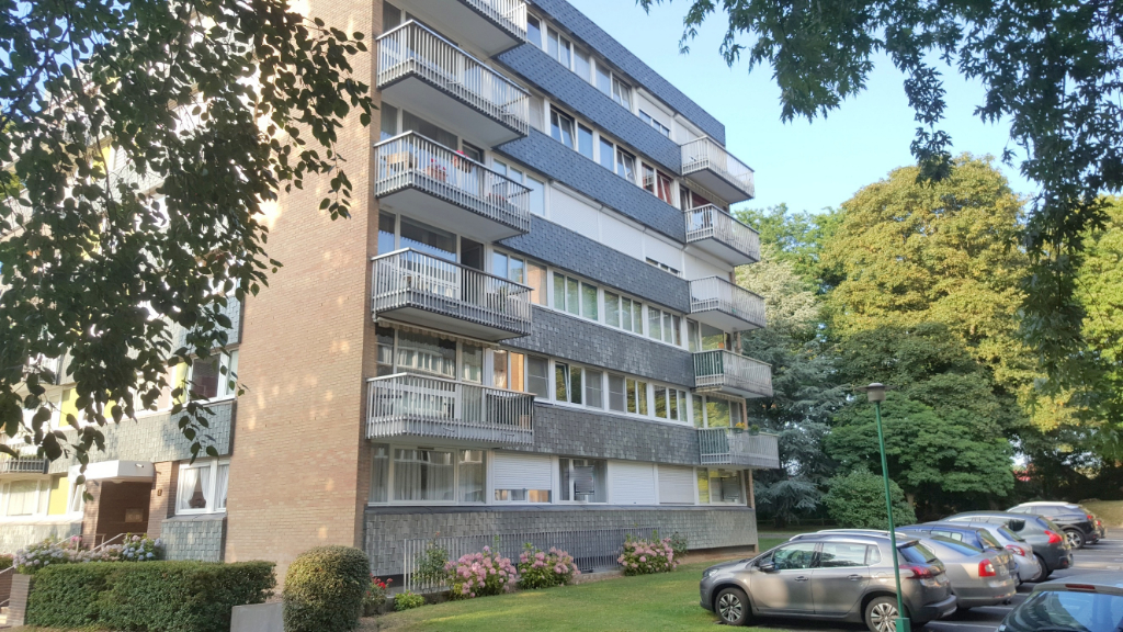 À vendre, appartement d'une surface habitable de 89,93 m², 4 pièces à LYS LEZ LANNOY (59390).