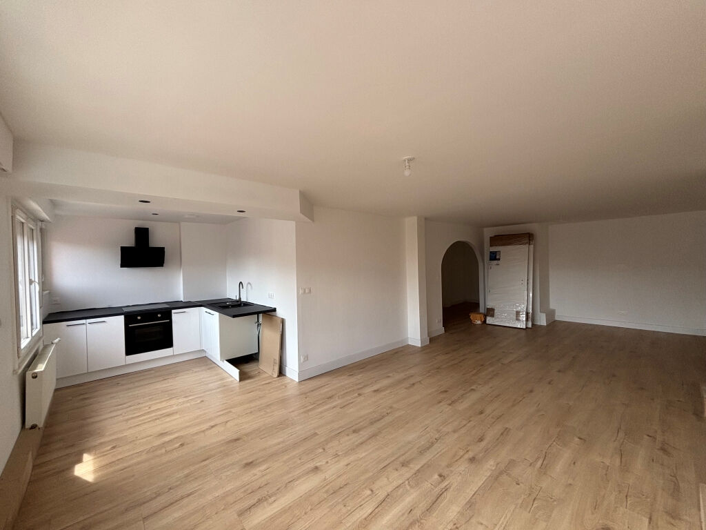 LOT  2 APPARTEMENT PORTE GAUCHE