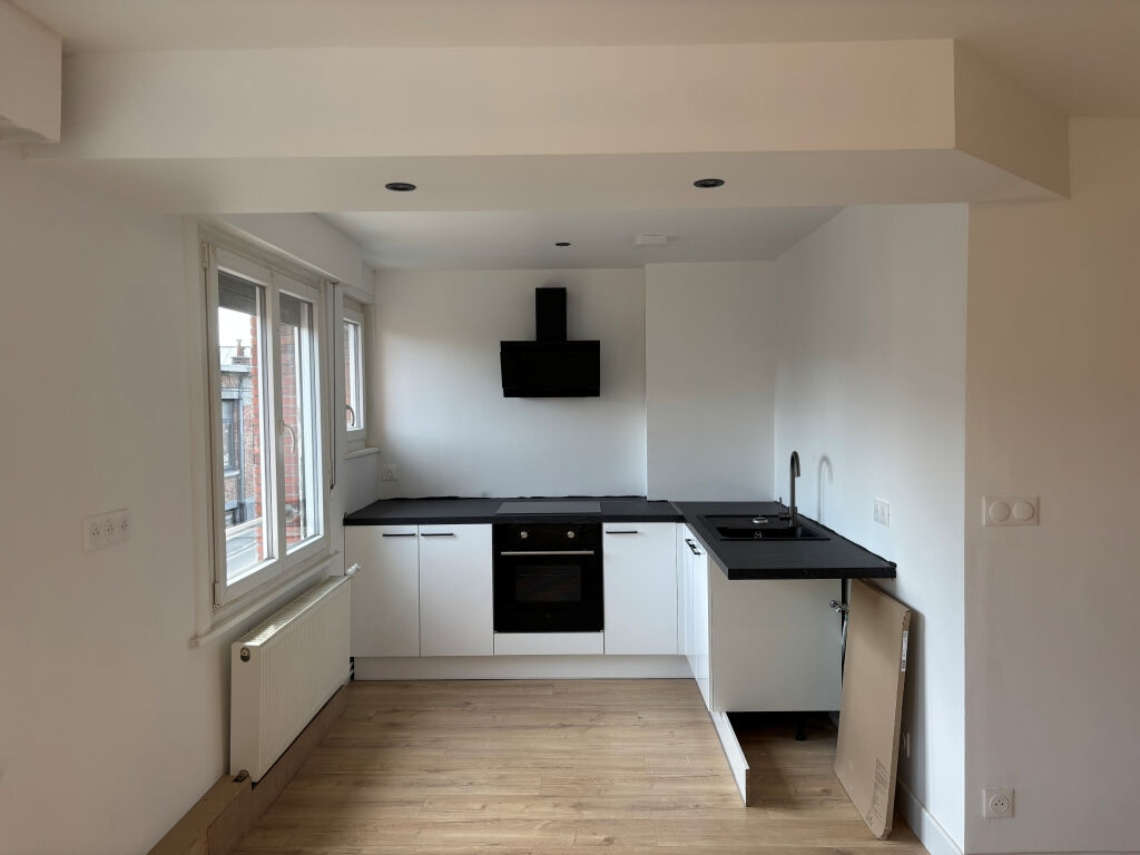 LOT  2 APPARTEMENT PORTE GAUCHE