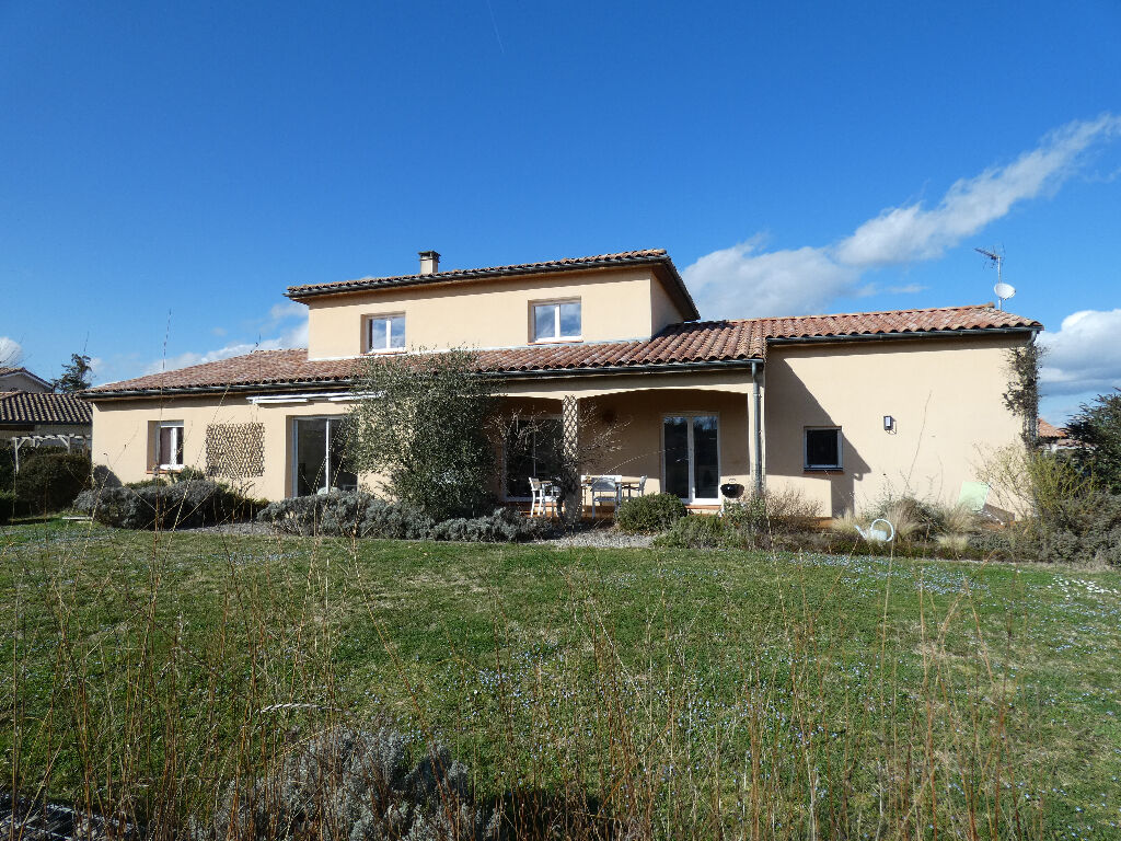 FONTENILLES - les facilités d'une petite ville avec la tranquilité de la campagne