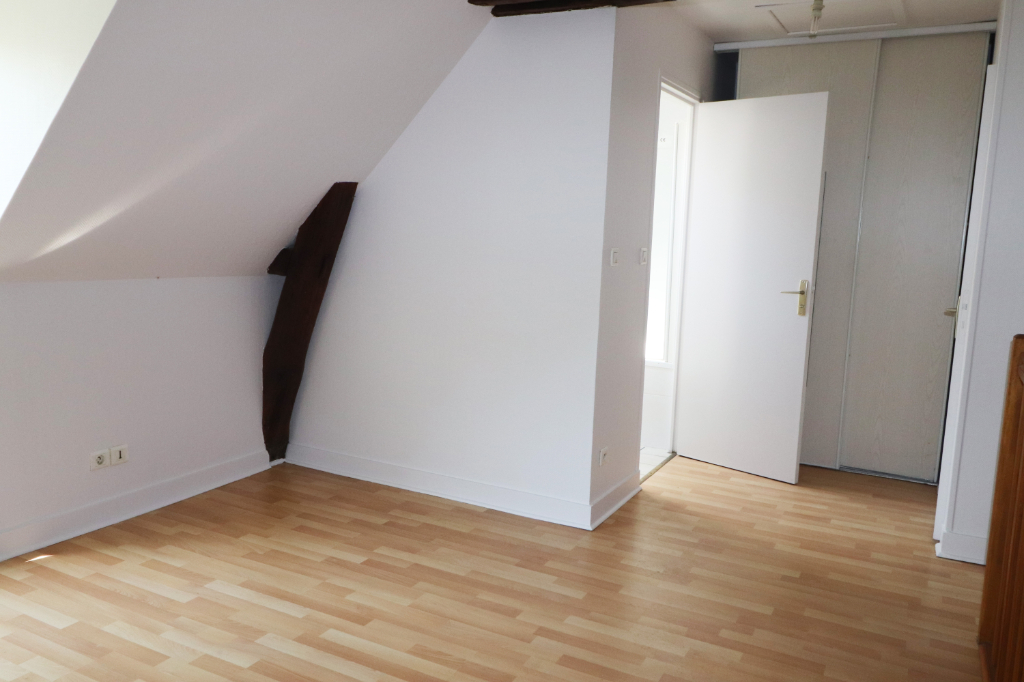 TOURS : maison 2 pièces à louer