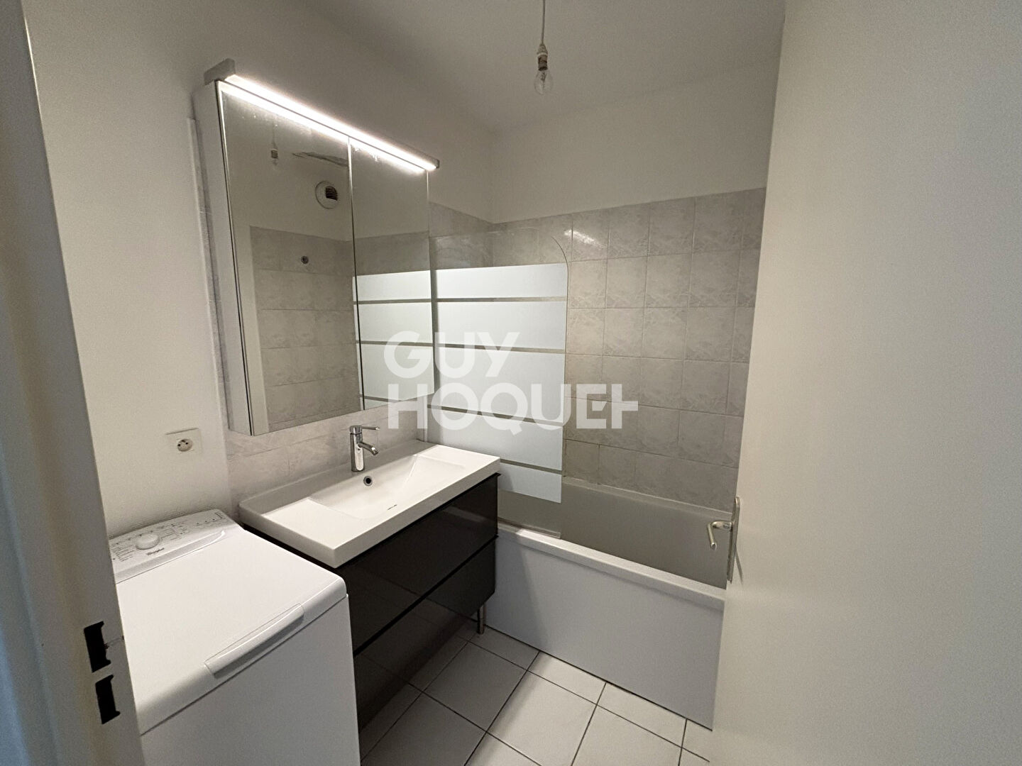 LOCATION d'un appartement T2 (44 m²) à TOURS