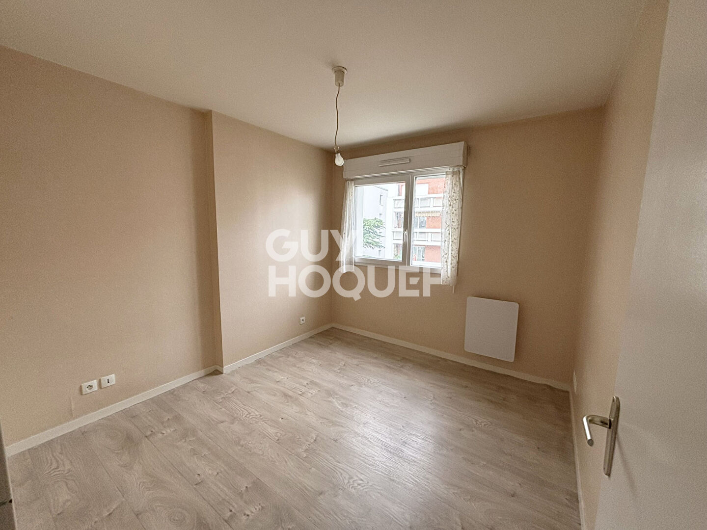 LOCATION d'un appartement T2 (44 m²) à TOURS