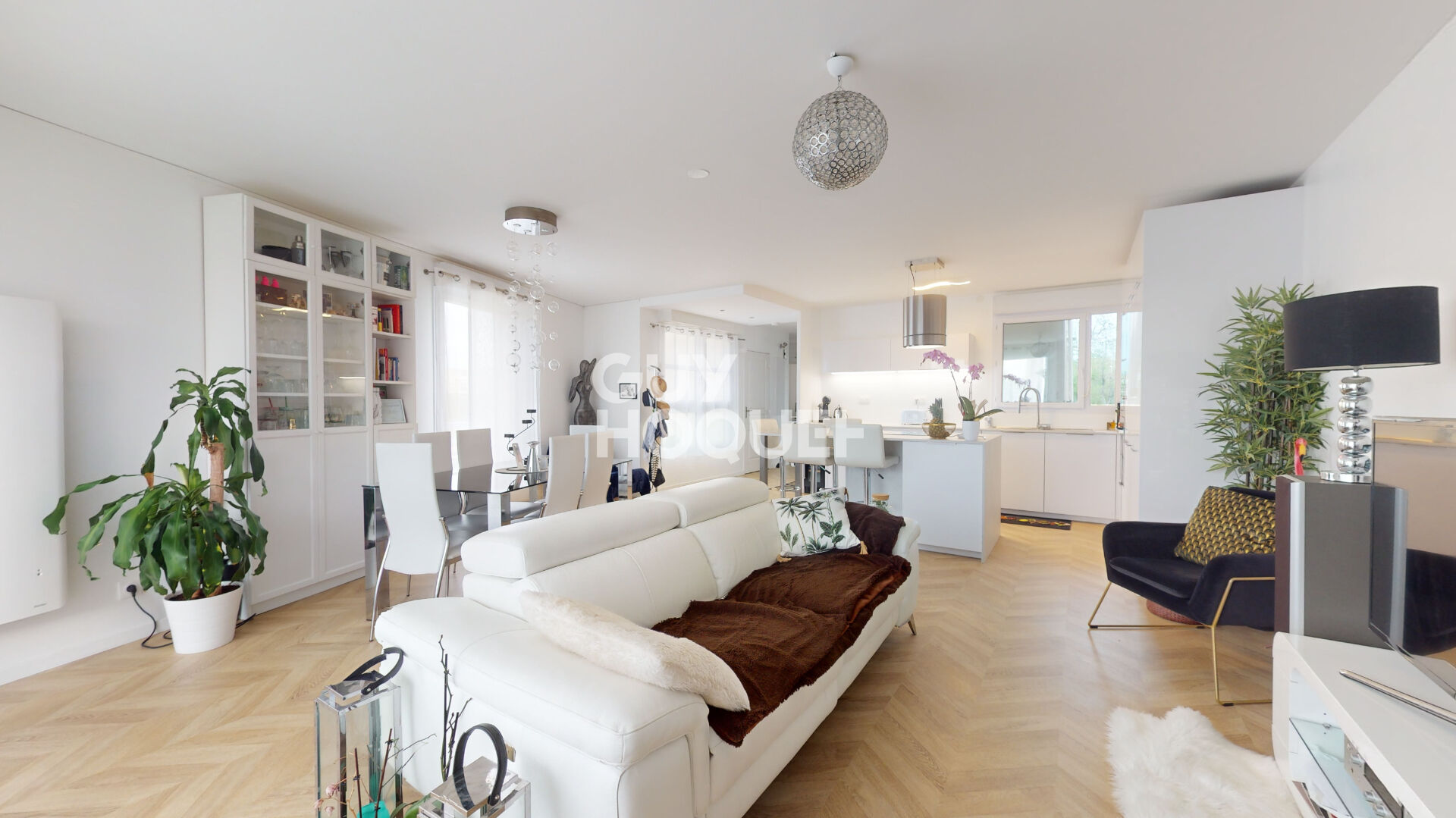 3 PIECES - DEUX LIONS - COUP DE COEUR