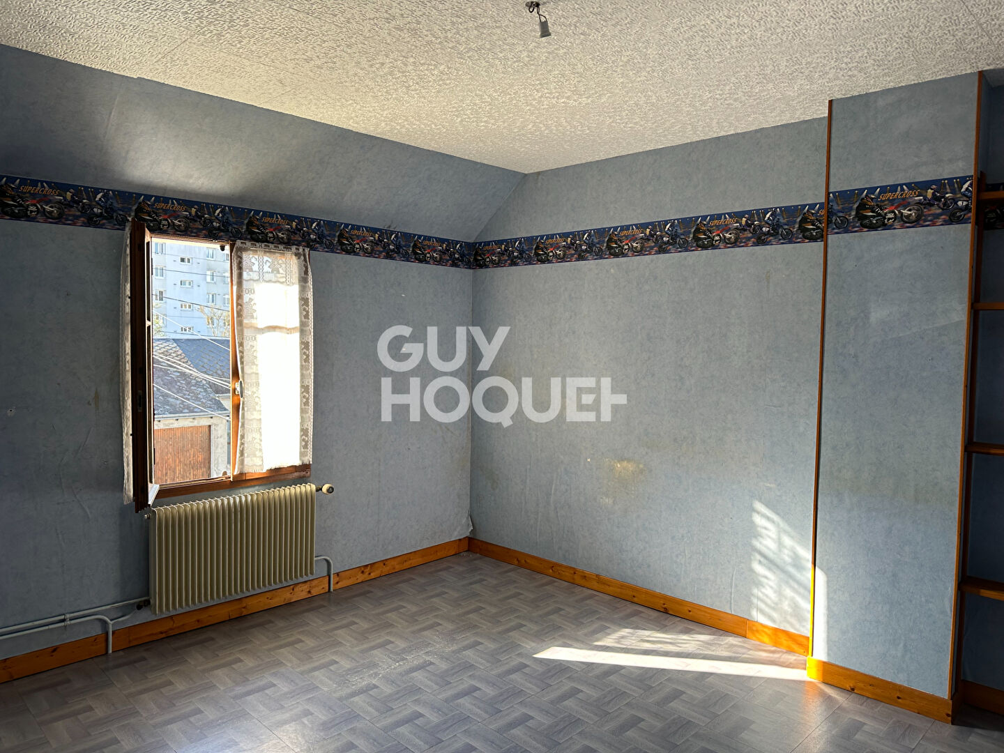 Charmante Maison avec véranda et cour - Quartier calme