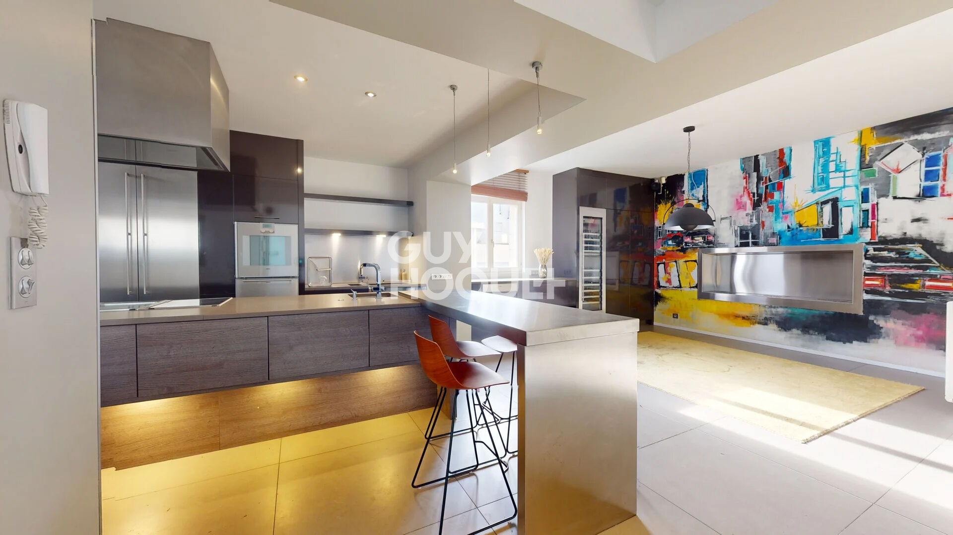 RARE AU COEUR DES HALLES