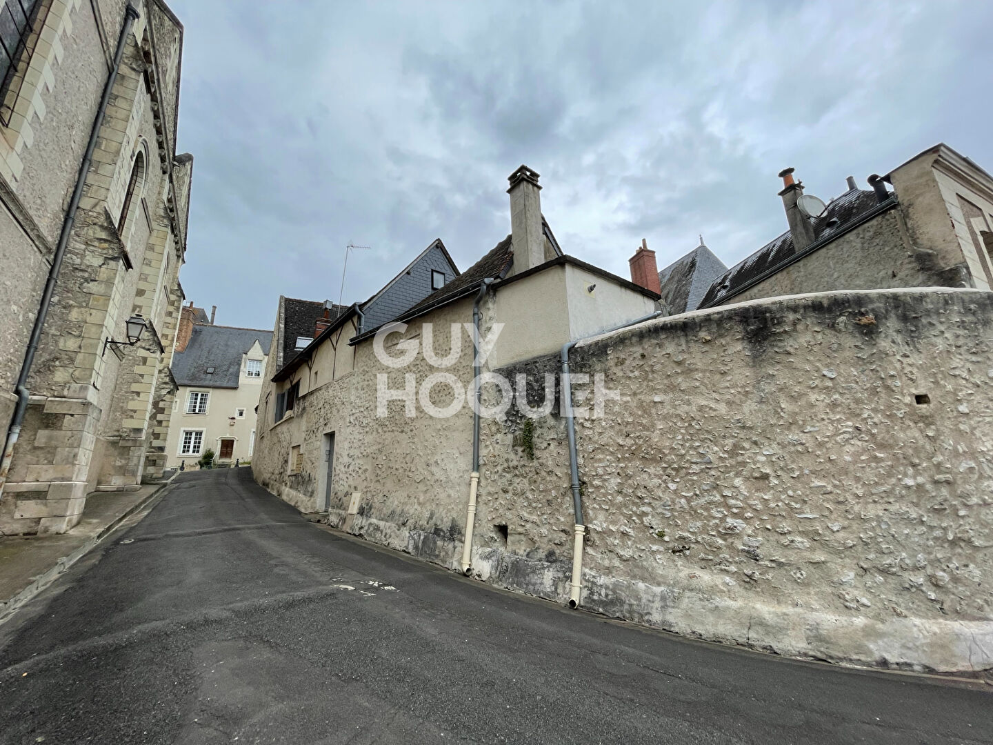 Maison Luynes 10 pièce(s) 232 m2