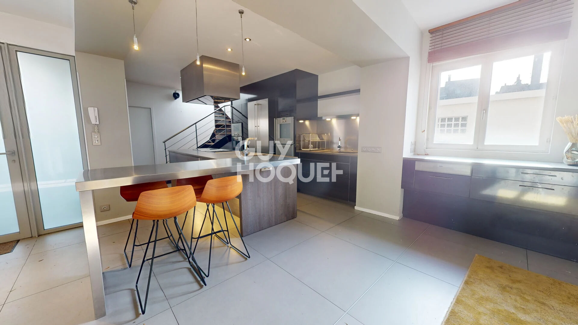 RARE AU COEUR DES HALLES