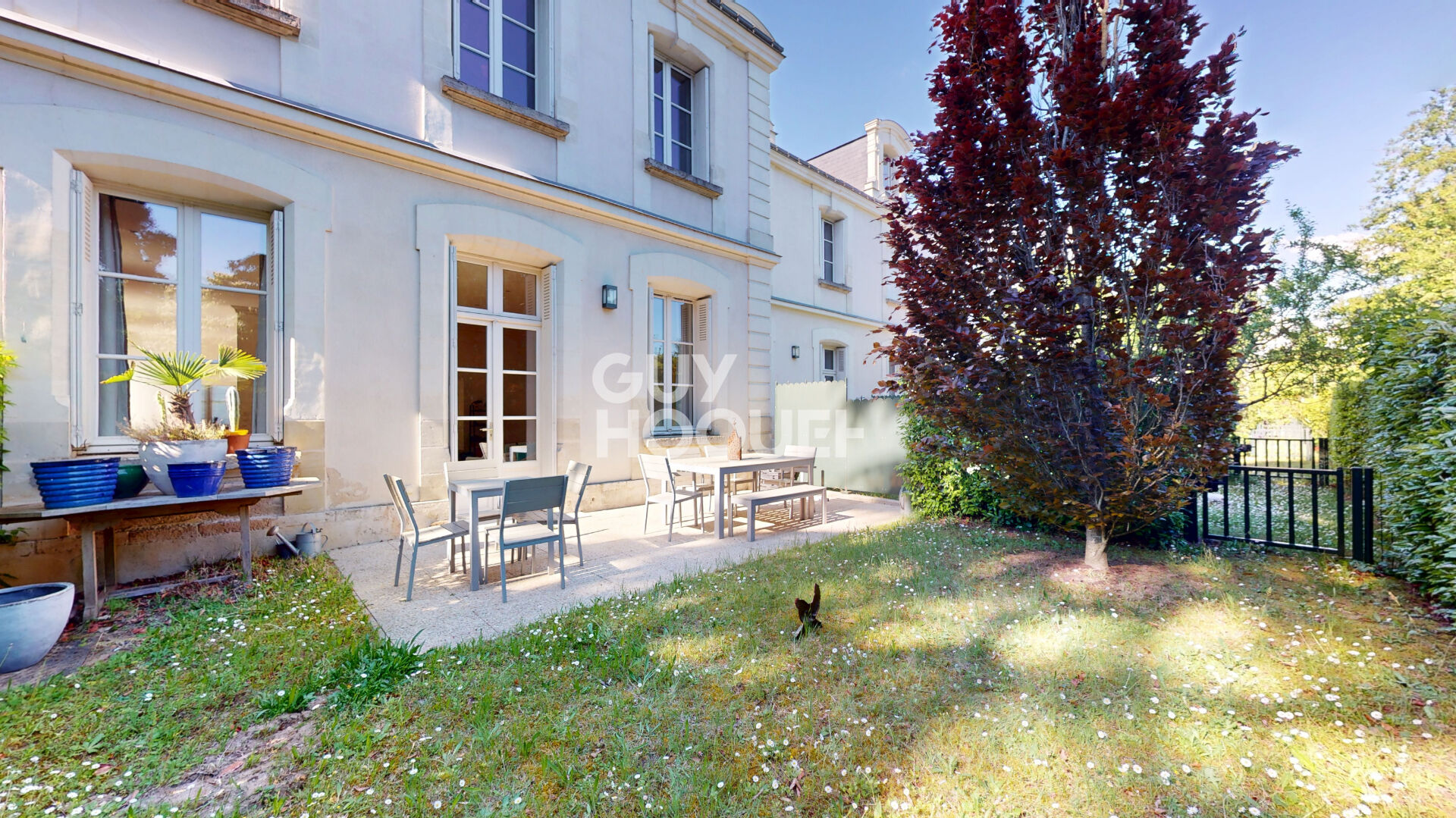 RARE COEUR DE ST CYR SUR LOIRE