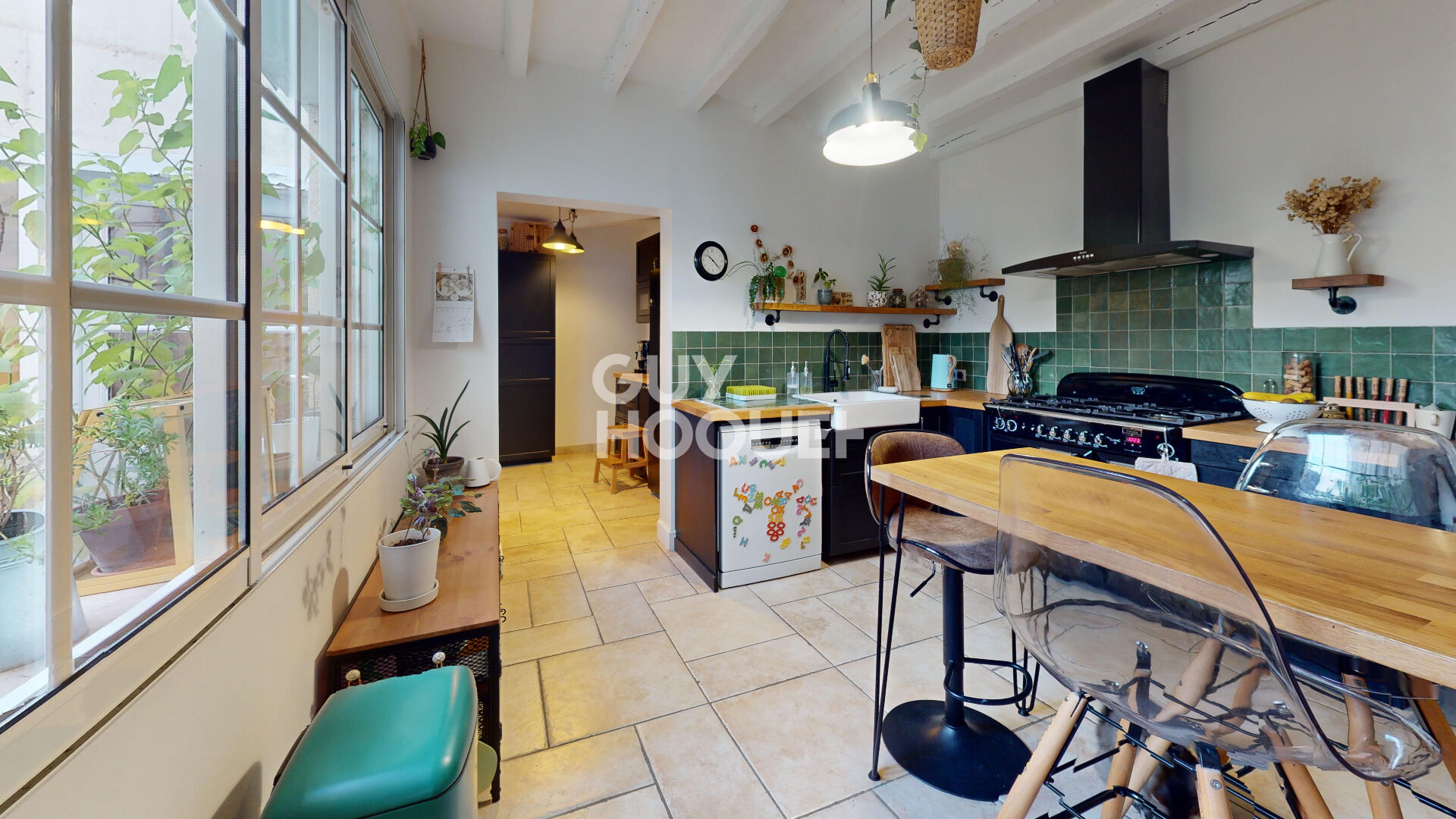 Maison spacieuse à vendre à Luynes - 6 chambres et jardin !