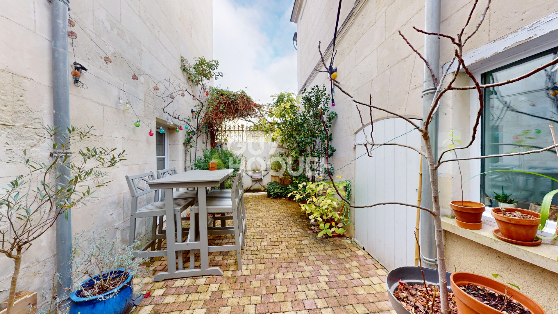 Maison spacieuse à vendre à Luynes - 6 chambres et jardin !